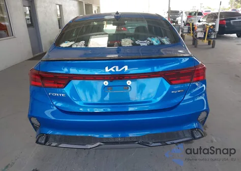 2023 Kia Forte Gt-Line z USA, uszkodzony, nr VIN 3KPF54AD5PE652425